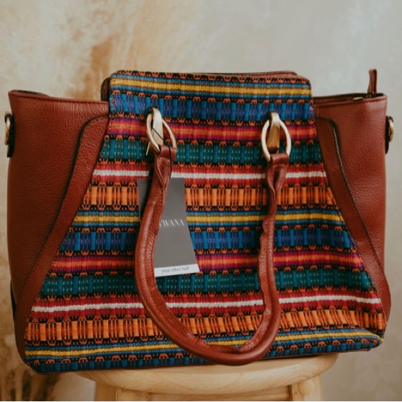 Leather purse with embroidery - Picture 1 of 1